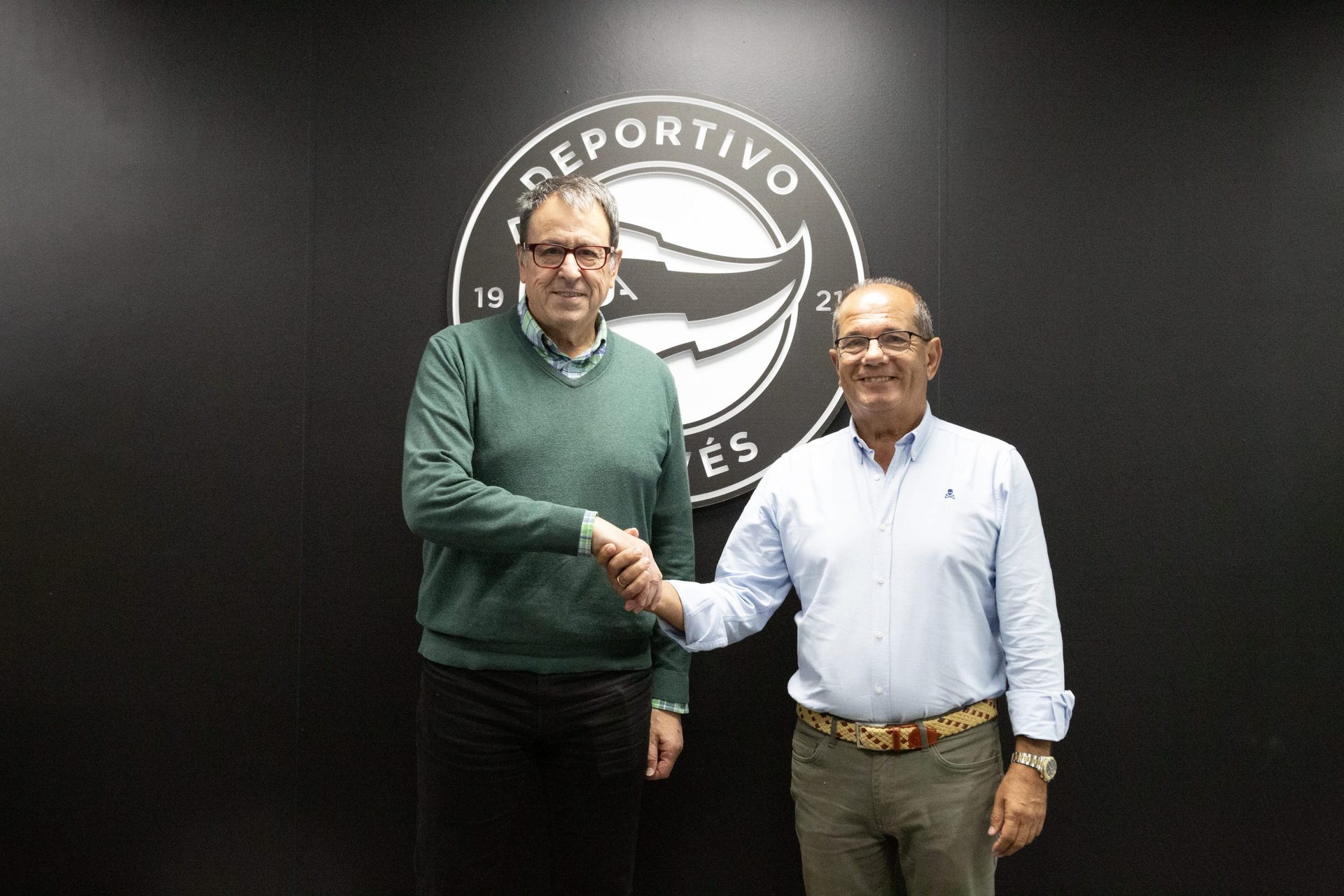 El Dos Hermanas CF se convierte en nuevo club convenido del Deportivo Alavés