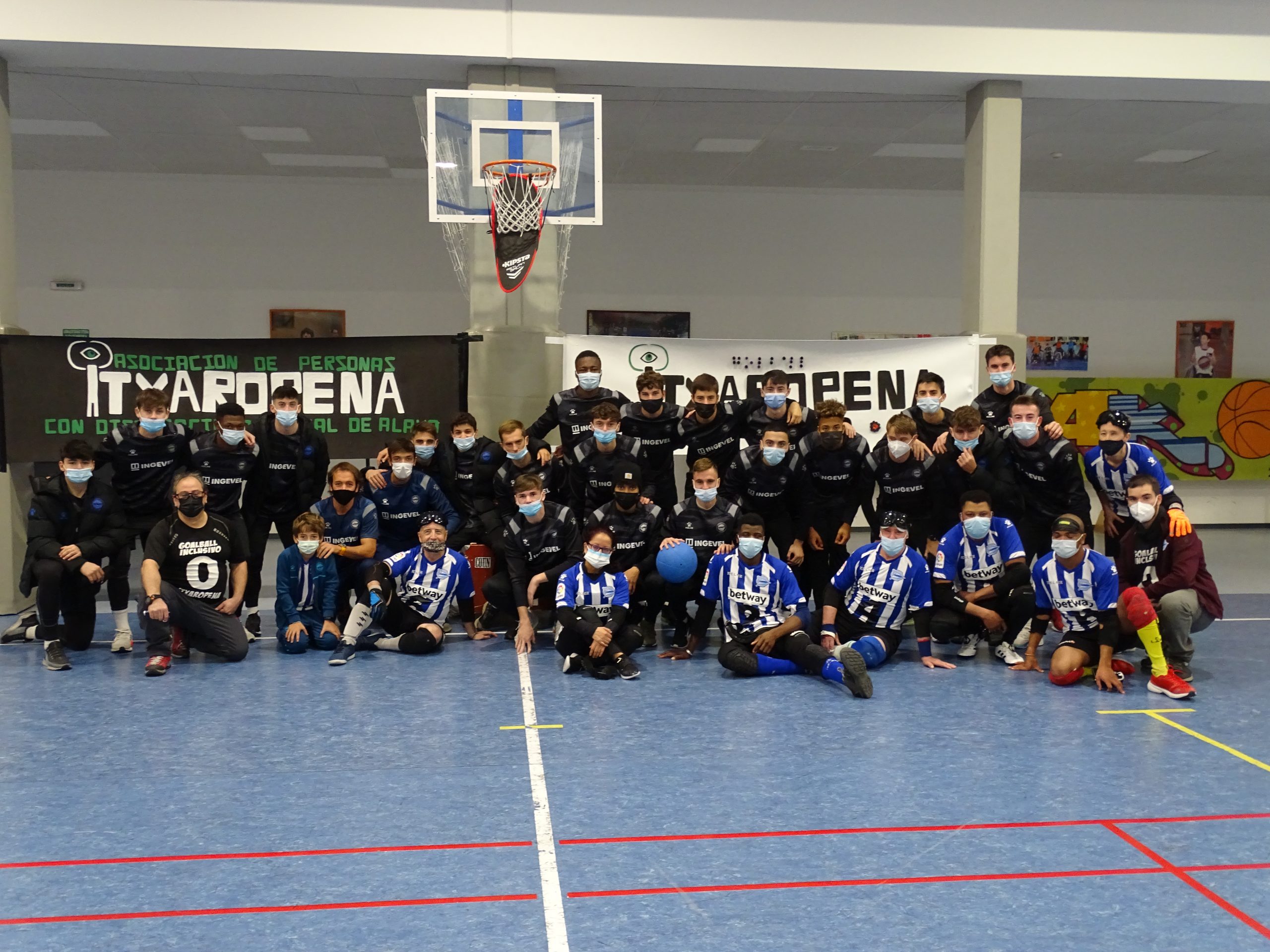 Los jugadores del División de Honor conocen de cerca el GoalBall