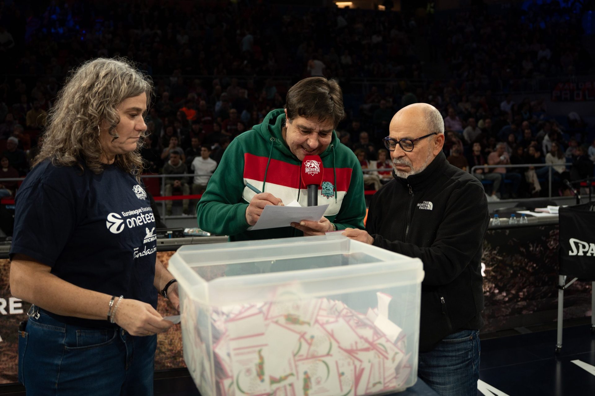 Agraciados de la Rifa Solidaria “Canasta por la igualdad de la mujer vulnerable”