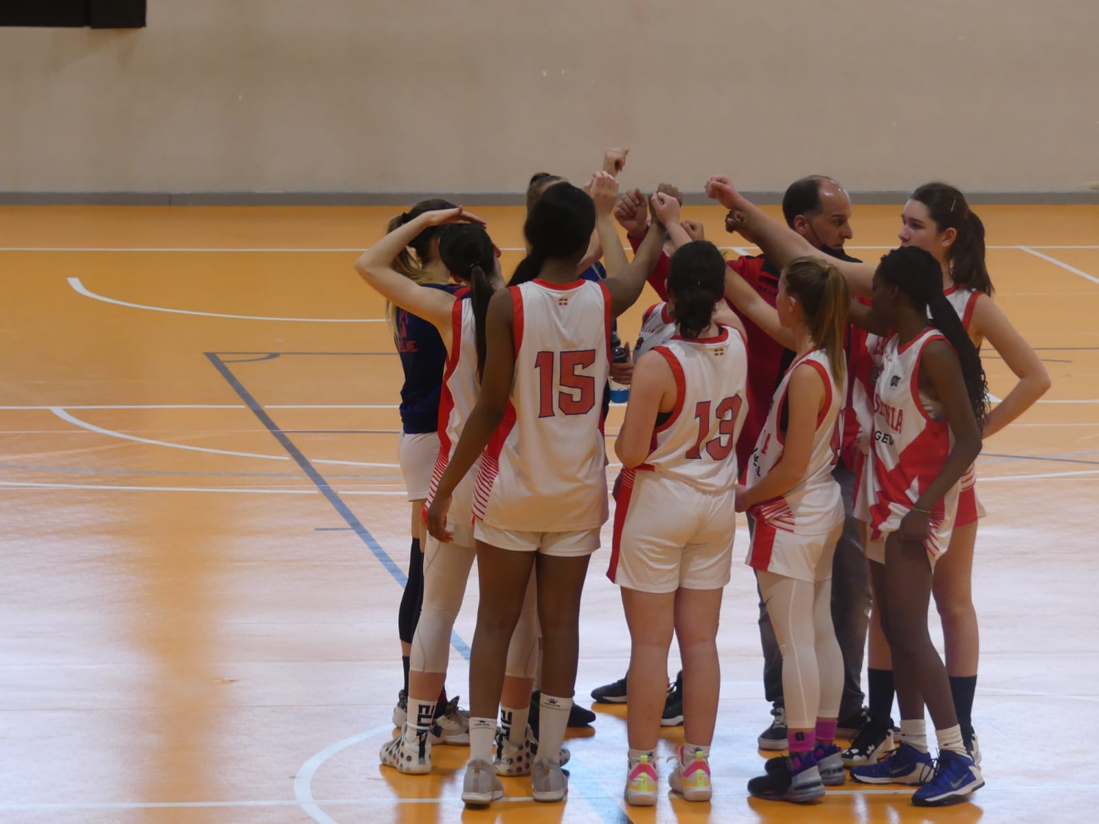 El Junior femenino luchará por el ascenso en BAKH