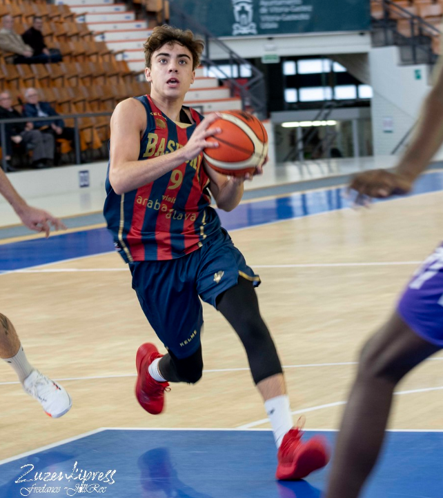Alejandro López seleccionado por la U17 masculina