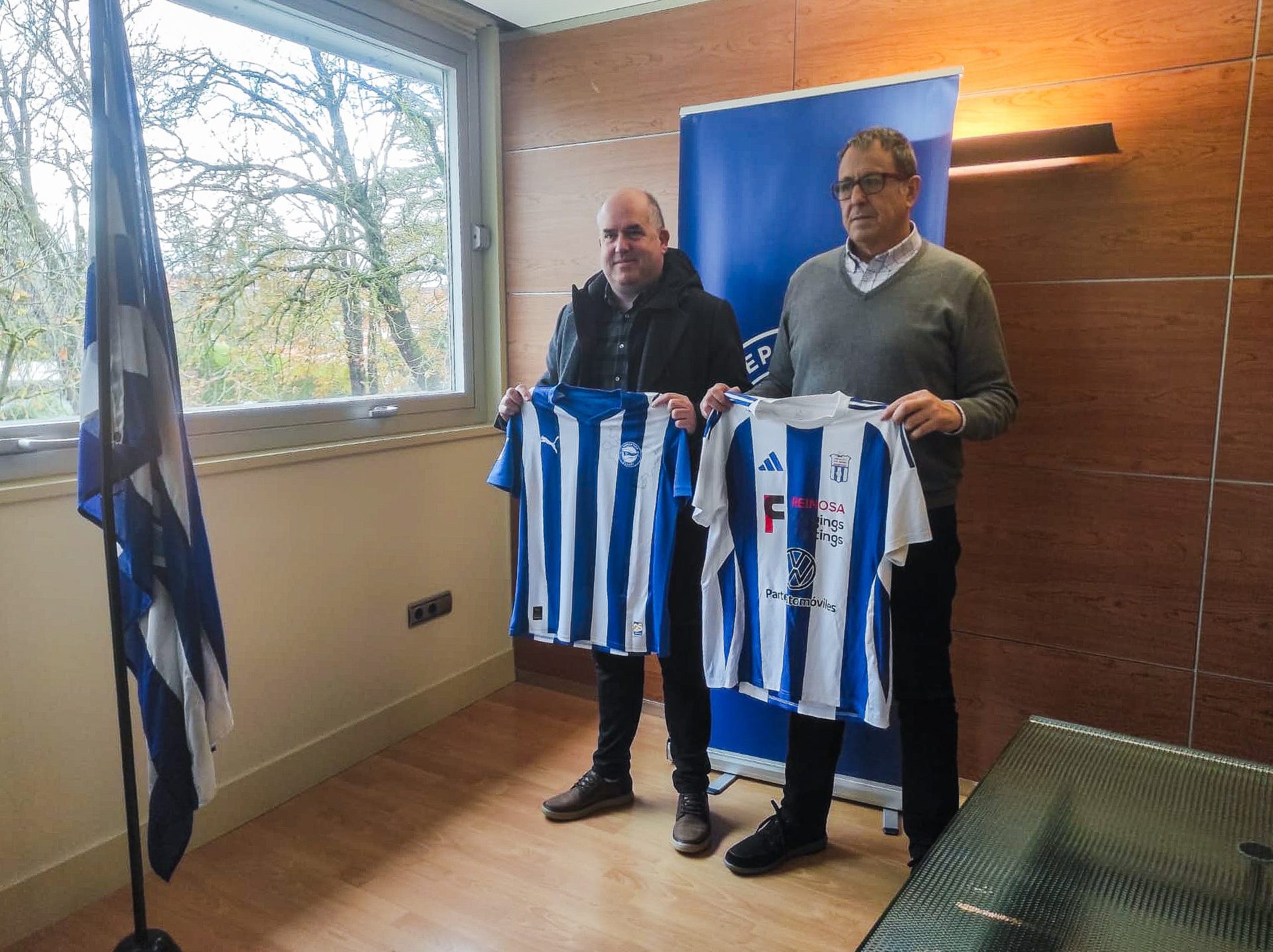 El C.D Naval, nuevo club convenido del Deportivo Alavés